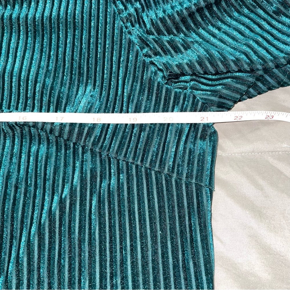 Shein Teal Green Velvet Burnout Stripes Women's Top with Puff Sleeve Size 2X - Picture 9 of 11